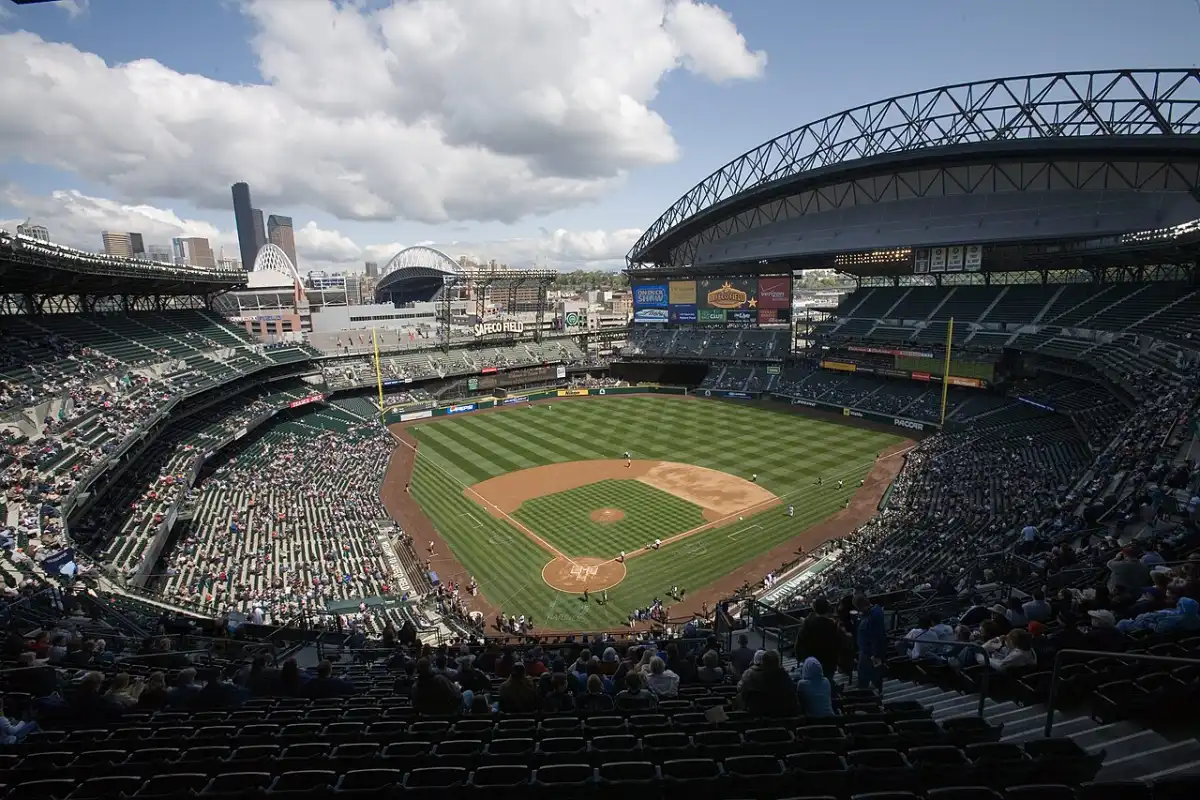 Seattle Mariners Drop Legal Challenge Against DreamGirls Strip Club