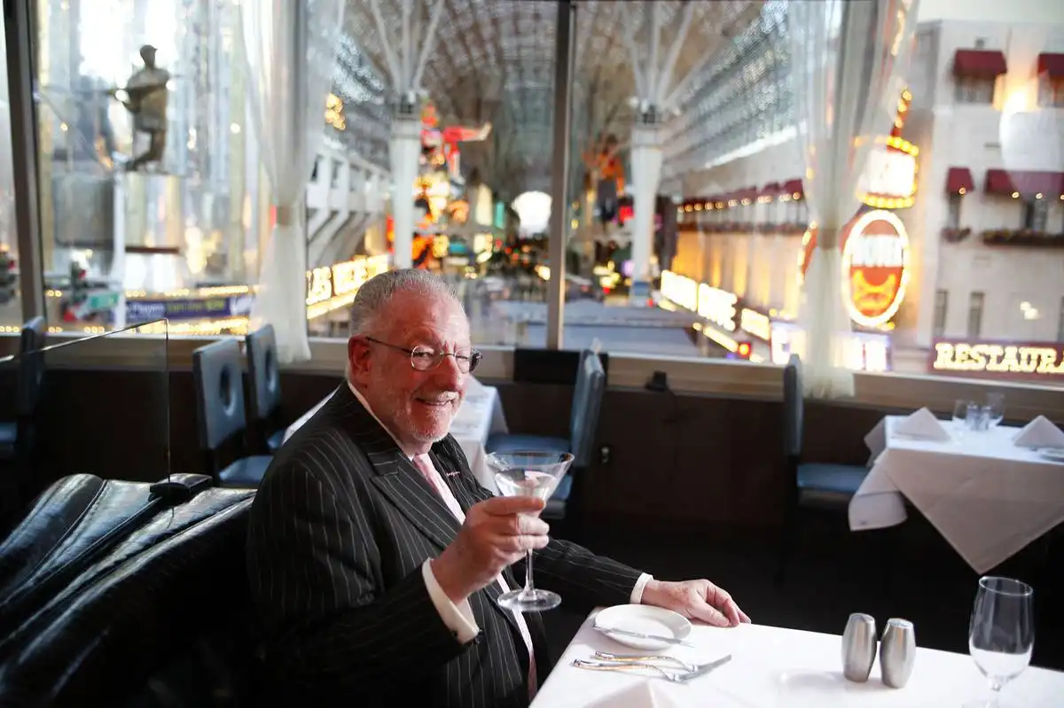 Oscar Goodman Interviewed by Sunset Thomas for Doghouse Boxing