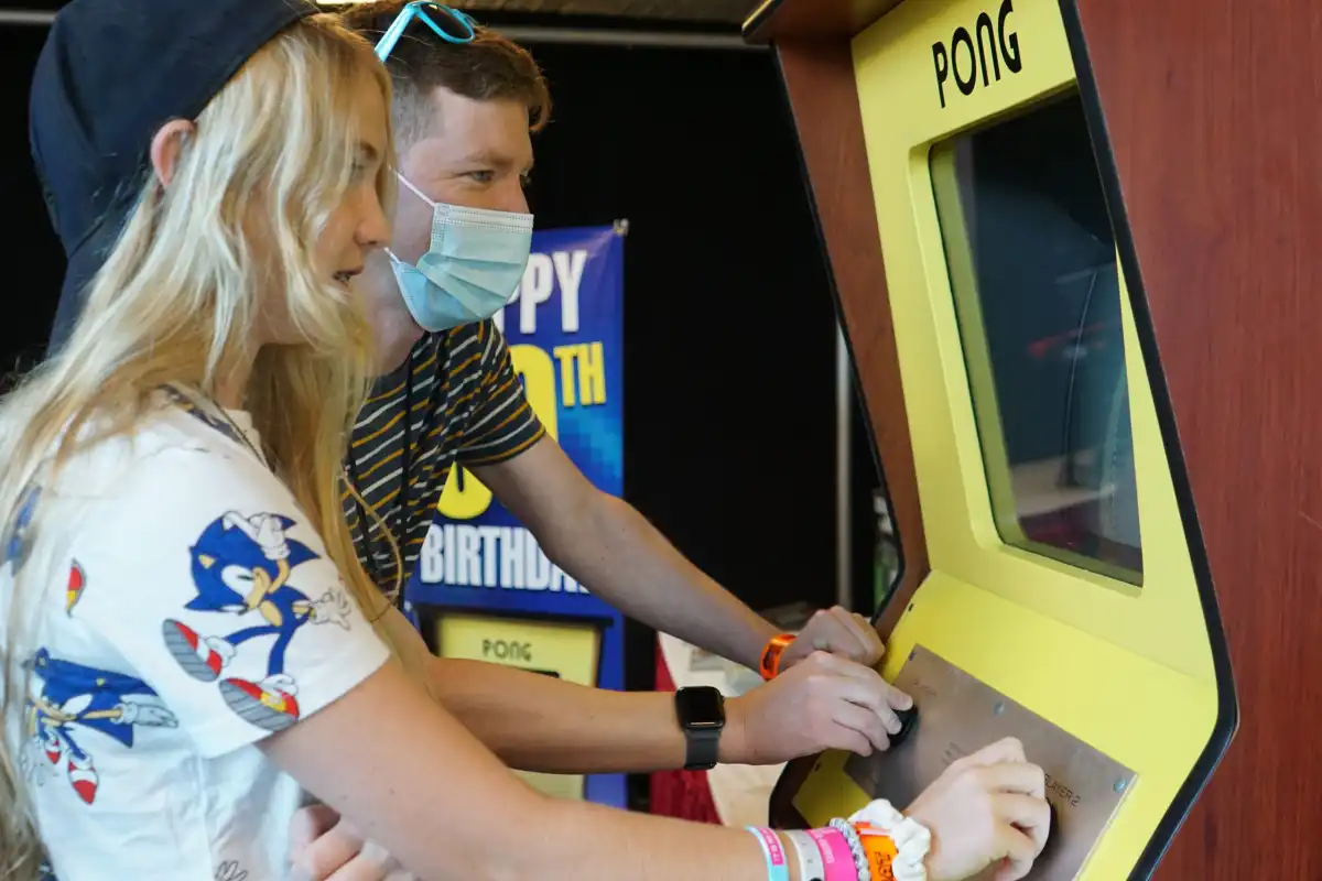 XSiteAbility Transforms FetishCon Main Stage into Retro Arcade