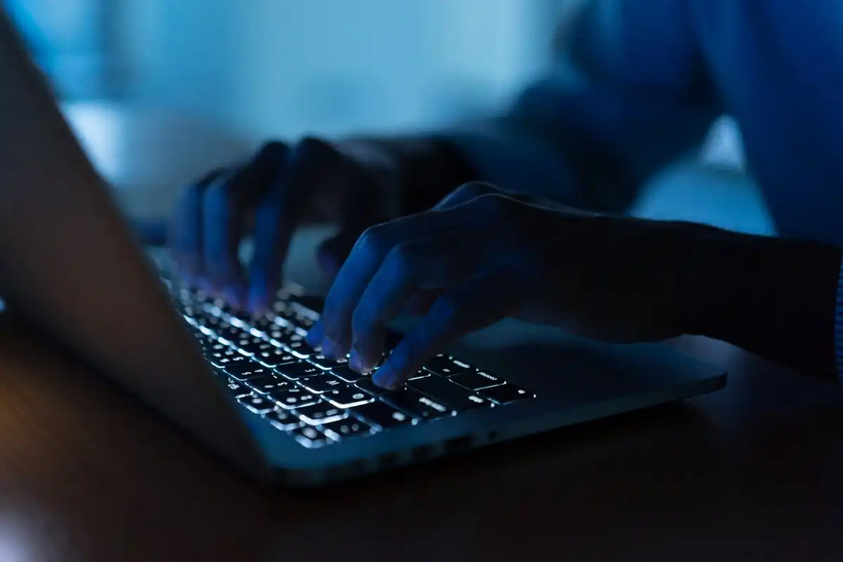 UK Law Criminalizing Non-Fatal Strangulation in Porn by 2026