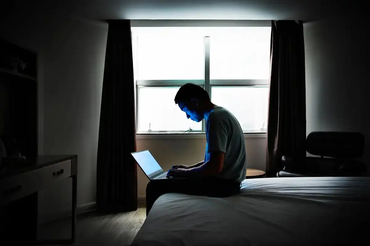 UK Implements New Pornography Laws on Non-Fatal Strangulation
