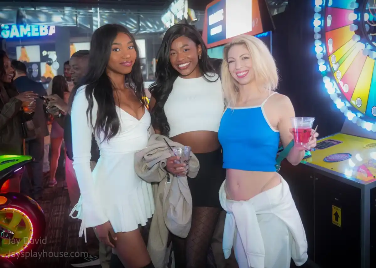 Stripchat Hosts Exclusive Event at XBIZ LA with Holly Randall and More
